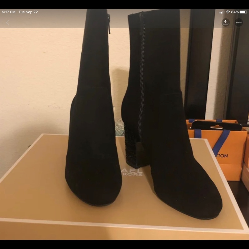 Micheal Kors Boots